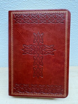 2008 Holy Bible KJV Large Print Compact Edition Leather Cover-image