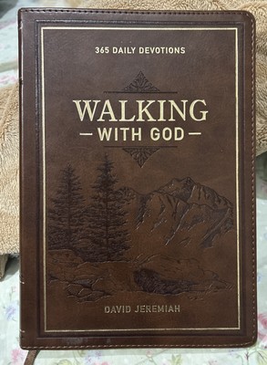 Walking With God 365 Daily Devotions By David Jeremiah Brown Leather Cover-image