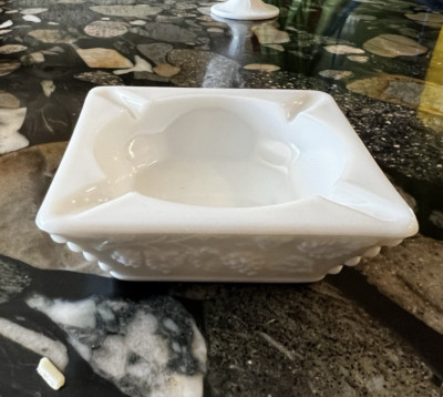 Vintage Westmoreland Glass WG White Milk Glass Square Grape Vine Ashtray-image