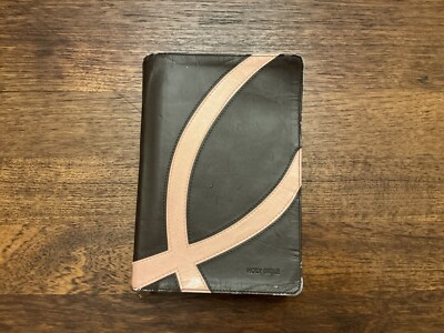 The Holy Bible, new King James Version, Giant Print, Leather Cover 1992 Good-image