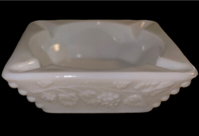 Vintage Westmoreland Milk Glass Small Ashtray Paneled Grape-image