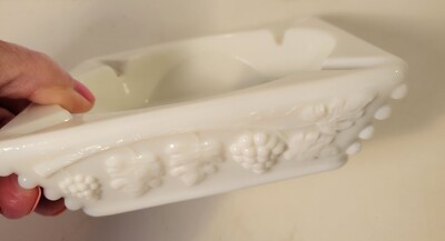 Westmoreland Ash Tray White Milk Glass Grape Pattern-image