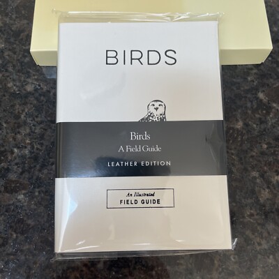 BIRDS AN ILLUSTRATED FIELD GUIDE - Leather Edition - New-image
