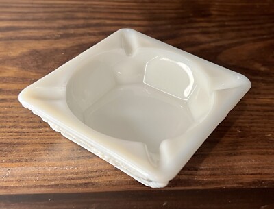 Vintage VTG Westmoreland Milk Glass Ash Tray Grape 4