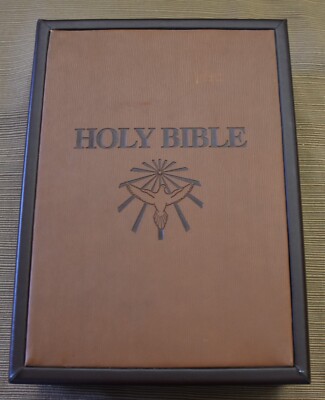 Contained in Wood & Leather Box The HOLY BIBLE Dove of Peace KJV 2015 VG Cond-image