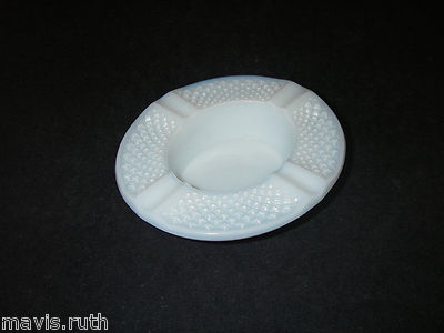 Westmoreland Glass ENGLISH HOBNAIL Milk Low Ashtray Straw Hat Oval Marked.-image