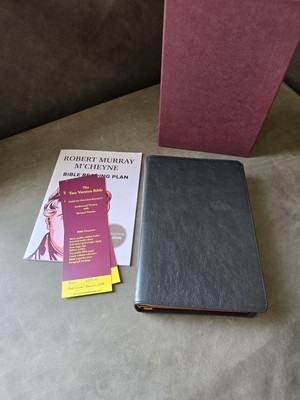 The Two Version Bible. Authorized Version And Revised Version -image