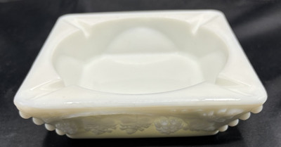 Vintage MCM WestmorelanHobnail White Milk Glass Ash Tray 5