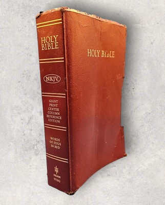 Holy Bible NKJV Giant Print Center Column Reference Red Letter Edition 991BG-image