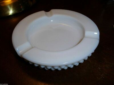 Vintage WG Westmoreland English Hobnail Milk Glass Ashtray-image