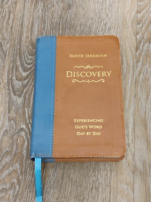 David Jeremiah Discovery Devotional Experiency God's Word Day By Day VG Cond.-image