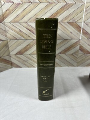 Vintage 1971 The Living Bible TYNDALE Paraphrased Green Padded Cover-image