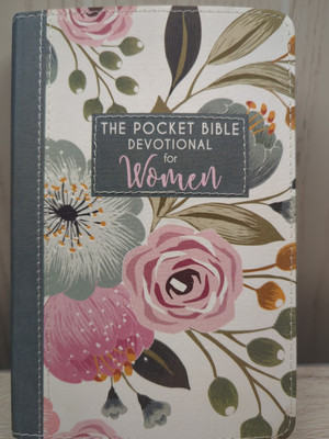 Pocket Bible Devotional For Women Christian Art Publishers 366 Daily Readings -image