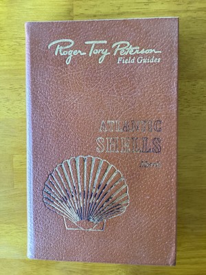 Easton Press - Peterson Field Guide - Atlantic Shells - 1986-image