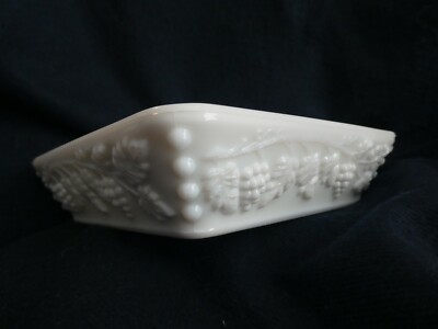 Westmoreland ashtray   MILK GLASS white King Size 6 1/2