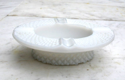 Vintage Westmoreland Ashtray White Milk Glass Diamond Cut Pattern 4 Slot 4.25 in-image