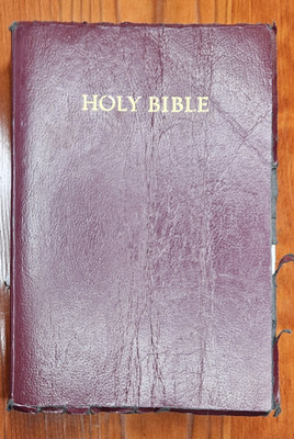 Vintage 1994 Giant Print Holy Bible New King James Thomas Nelson Red Letter GUC-image