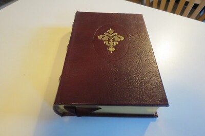 Textbook of Pistols and Revolvers. Major Julian S. Hatcher. 1995 HC-Leather. NRA-image