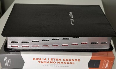 Biblia letra grande 12 puntos tamaño manual RVR.1960 piel fabricada negro indice-image