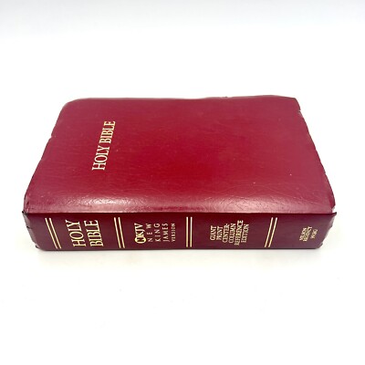 Holy Bible NKJV Giant Print Center Column Reference Edition Nelson 991BG Red-image