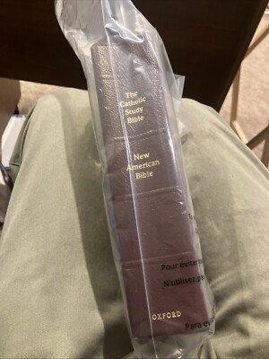 The Catholic Study Bible: New American Bible (Leather Bound)  by  Oxford #4211-image