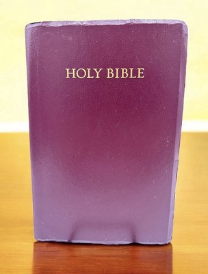 Holy Bible NKJV Giant Print Center Column Reference Edition Nelson 991BG Red-image