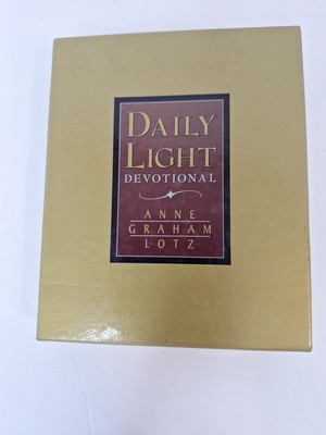 Daily Light For Everyday Life With Anne Graham Lotz Burgundy Leather Countryman-image