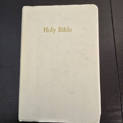 Holy Bible Revised Standard Version 1972 Nelson Camden Red Letter Edition White-image