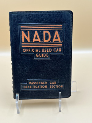 1951 N.A.D.A. Official Used Car Guide Vol 18 No 1 Spiral Bound Leather-image