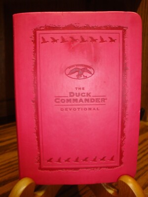The Duck Commander Devotional: Pink Leather-Touch Edition by Alan Robertson  B28-image