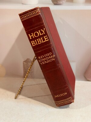 Vintage 1952  The Holy Bible Revised Standard RSV Version Nelson-image