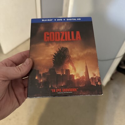 Godzilla (2014) 2-Disc Set (Blu Ray + DVD) With Slipcover-image