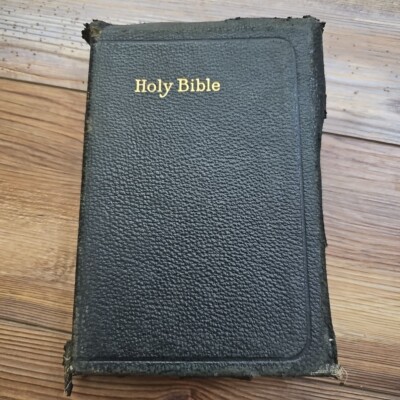 Vtg KJV Holy Bible New Old Test Illustrated 1940s Black Leather World Publishing-image