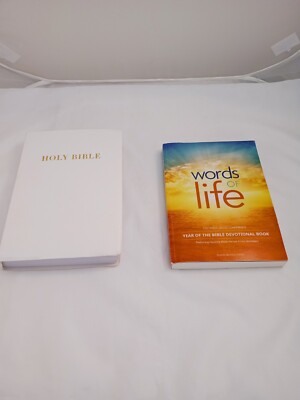 Holy Bible KJV with Helps 1979 Red Letter Edition, Holman  & Words Of Life-image