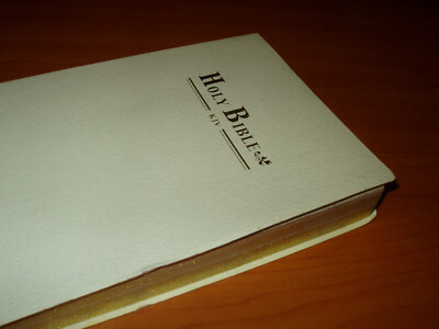 Holy Bible Authorized King James White Bible * Old & New Testaments Gold Gilded-image