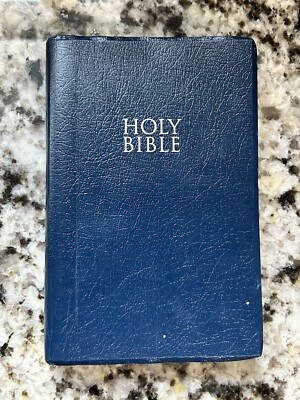 NIV Holy Bible Blue 2011 Gift and Award Bible for Kids Zondervan-image