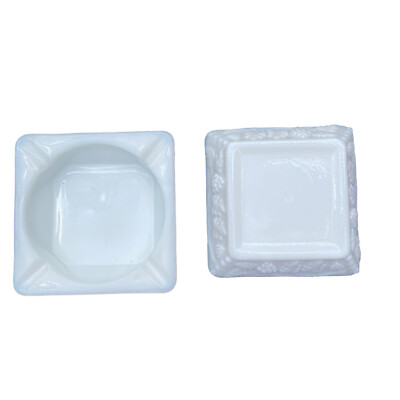 Vintage Westmoreland Milk Glass Grapes and Leaves Square Ashtray Nice Clean-image