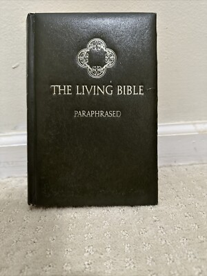 Vintage The Living Bible Paraphrased 1971 Tyndale House Green Padded Hardcover-image