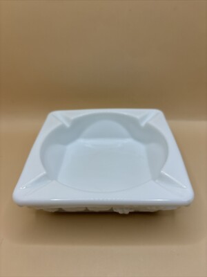 Vintage Westmoreland Grape Harvest Milk Glass Ashtray-image