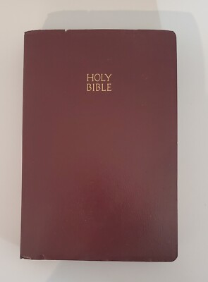 Holy Bible NKJV Giant Print Center Column Reference Edition Nelson 991BG-image