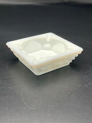 Vintage WESTMORELAND Ashtray Milk Glass GRAPE & VINE 4”-image