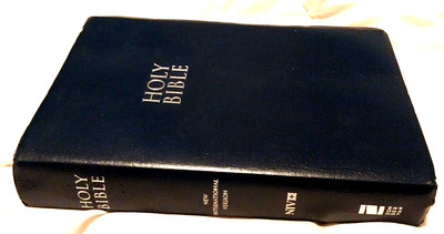 NIV Holy Bible (Blue, Gift and Award Bible, Red Letter Edition, 2011) Zondervan-image