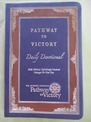 PATHWAY TO VICTORY DAILY DEVOTIONAL Book by Dr Robert Jeffress 2020 Leather NICE-image
