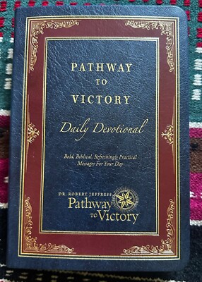 PATHWAY TO VICTORY DAILY DEVOTIONAL Book by Dr Robert Jeffress 2020 Leather New-image