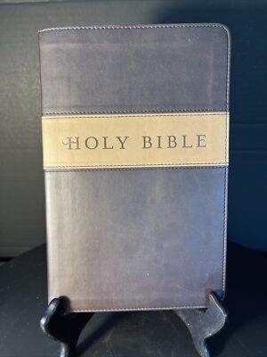 HOLY BIBLE Gift & Award Edition New Living Translation Tyndale 2013 Faux Leather-image