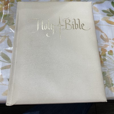 1966 Holy Bible Catholic Edition White w/ Confraternity Text Gold Gilded 11x8