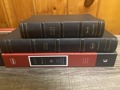 NKJV Maclaren Thinline Bible & NKJV Genuine Leather Compact. New King James-image