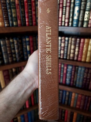 Easton Press Atlantic Shells SEALED🔥 Roger Tory Peterson Leather Field Guide -image