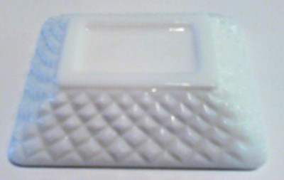 WESTMORELAND MILK GLASS DIAMOND POINT PATTERN ASHTRAY - VINTAGE-image