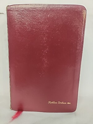 Holy Bible NKJV Giant Print Red Letter Edition Bonded Red Leather-image